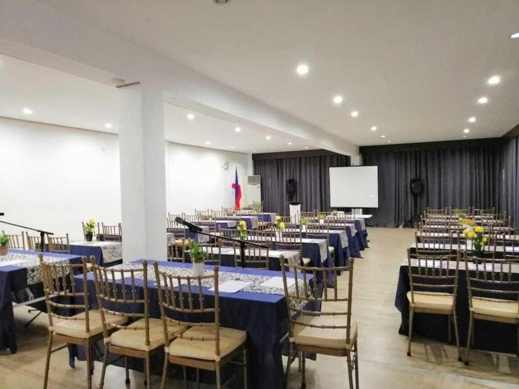 Whitewoods Convention And Leisure Hotel Silang Eksteriør billede
