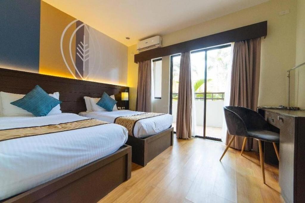 Whitewoods Convention And Leisure Hotel Silang Eksteriør billede