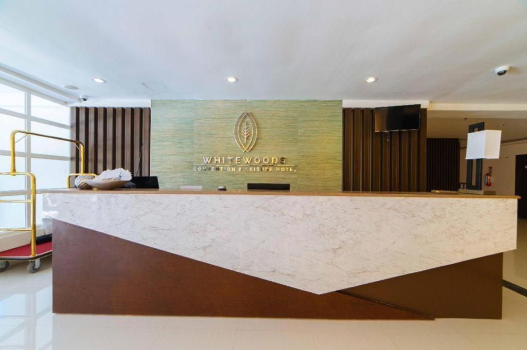 Whitewoods Convention And Leisure Hotel Silang Eksteriør billede